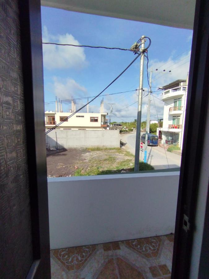 Hostal Brisas Del Mar Puerto Villamil Exterior foto