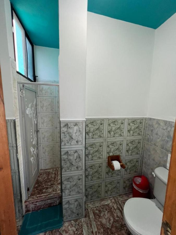 Hostal Brisas Del Mar Puerto Villamil Exterior foto