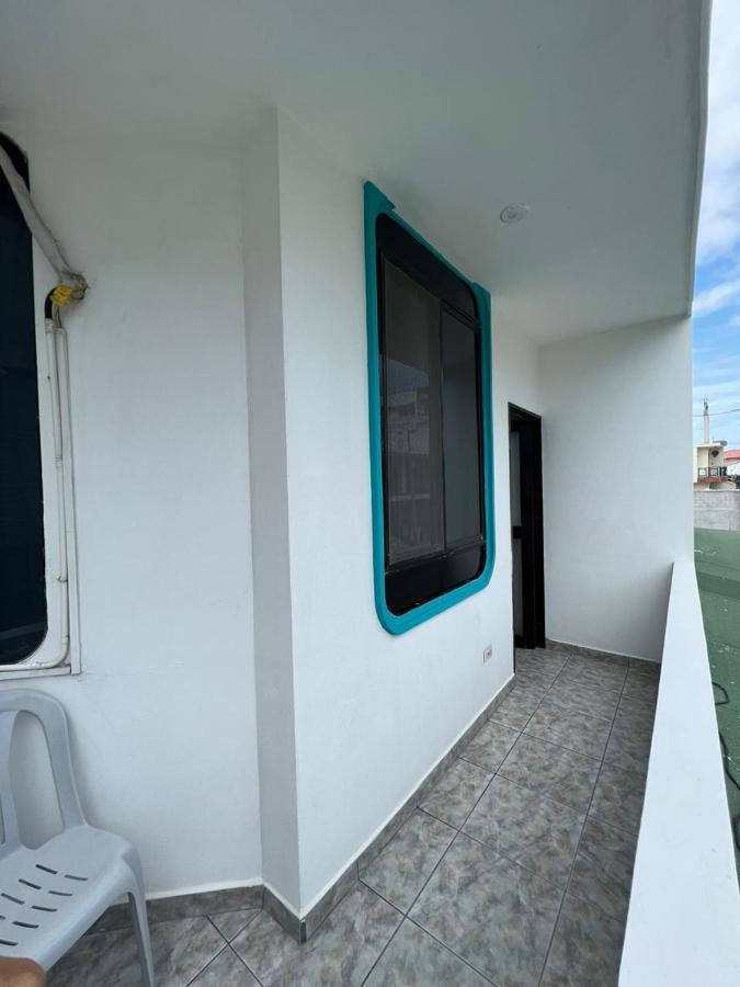 Hostal Brisas Del Mar Puerto Villamil Exterior foto