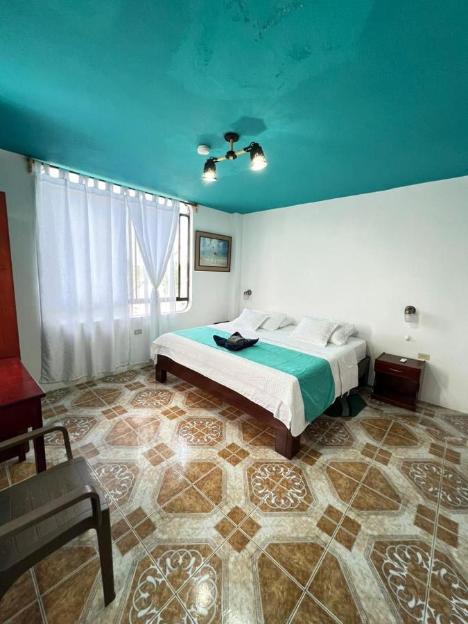 Hostal Brisas Del Mar Puerto Villamil Exterior foto